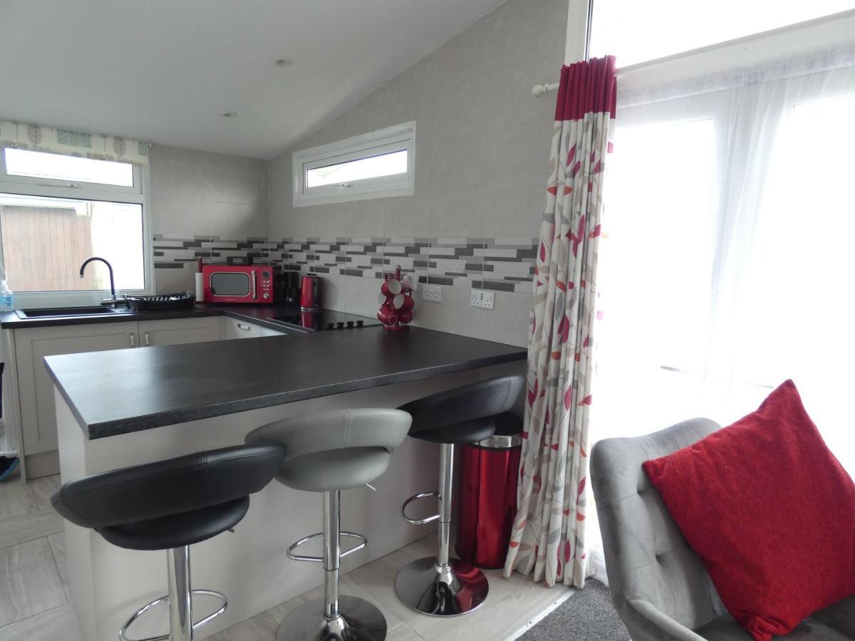 Lodge 54 Elmrise Park Llanstephan  Екстериор снимка